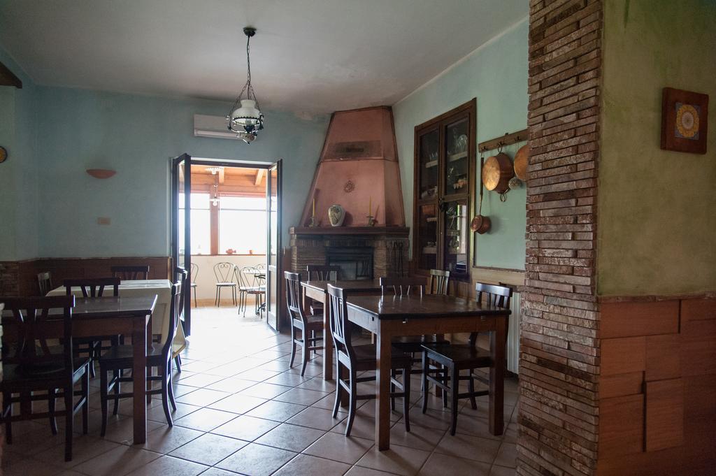 Agriturismo La Solagna Villa Montebello di Bertona Dış mekan fotoğraf